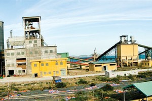 HT1 trong vòng xoáy nợ nần